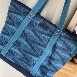 MANAOLA TOTE